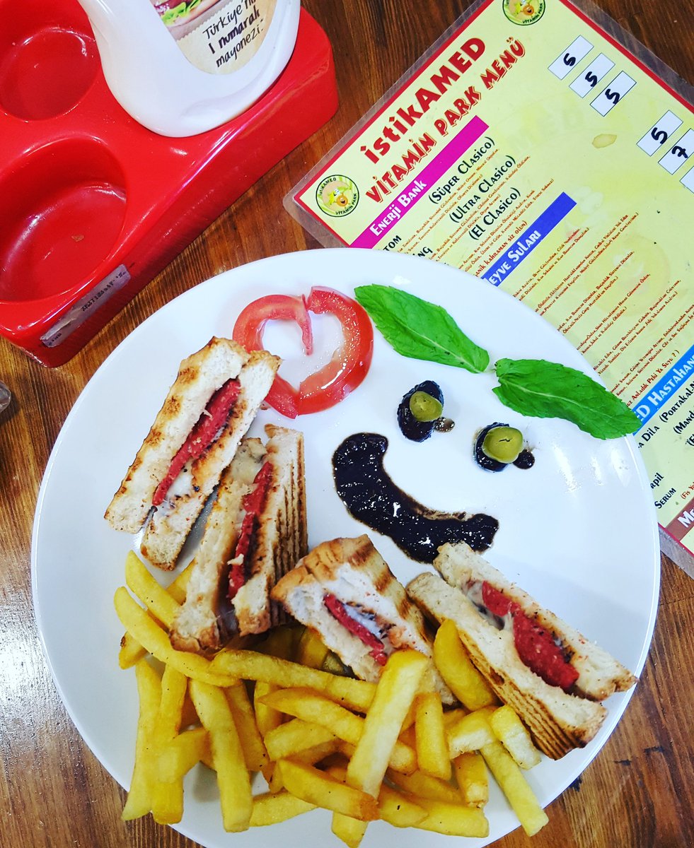 jahrUderman's tweet photo. #istikAMED #Vitamin #Park #MeyveSuyu #Bar #Enerji #Dünyası #Atomcu #Fresh #Juice https://t.co/t0saGAm9fN