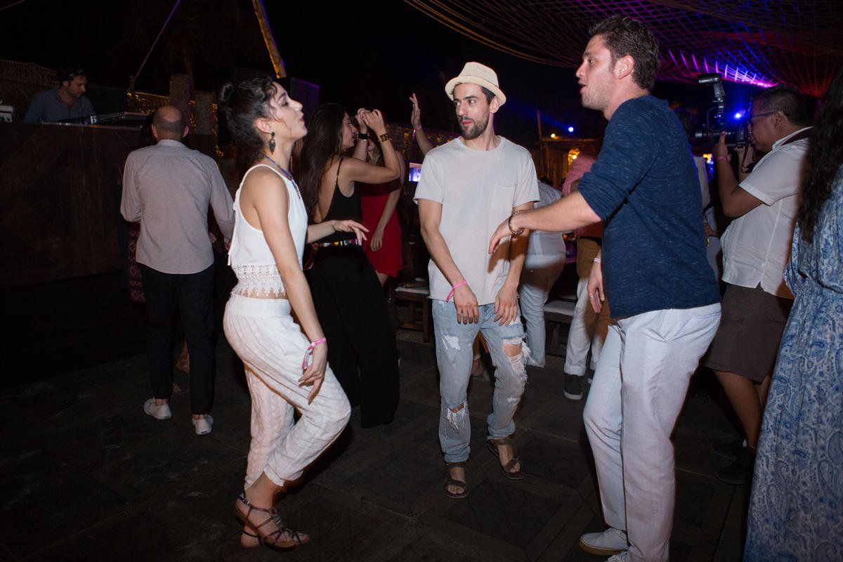 ChrisUckeOsorio's tweet photo. Fotos 📸 de @christopheruck en el festival de Careyes en Jalisco #ArteCareyes #GNPArteCareyes #VivirEsIncreíble https://t.co/2cbJ97k0Bk