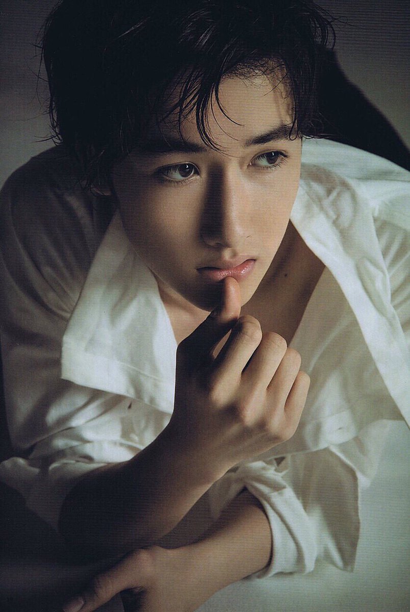ちゅん ʚ ɞ No Twitter マリウス葉 17歳 デビュー当時こんなに可愛かったのに 今では 大人っぽさが出てきて だいぶ成長したね かっこよくなった ほんとに同い年 ってぐらい 住む世界違うし 笑 これからも頑張ってね 大好き ずっと応援してる また ちゅん ʚ ɞ No Twitter マリウス葉 17歳 デビュー当時こんなに可愛かったのに 今では 大人っぽさが出てきて だいぶ成長したね かっこよくなった ほんとに同い年 ってぐらい 住む世界違うし 笑 これからも頑張ってね 大好き ずっと応援してる また