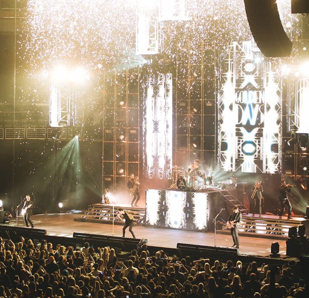 PanicAtTheDisco's tweet photo. Phoenix AZ. 📸- @jakechams #deathofabachelortour https://t.co/eMv2Mb6zdt