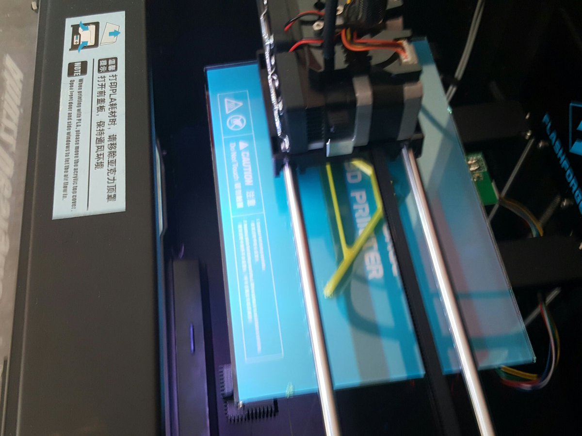 vanfullapuppies's tweet image. Couldn&apos;t travel? Home for the next couple days? WOOHOO! More 3D printing! #3dprinting #rcprojects #printertomyself