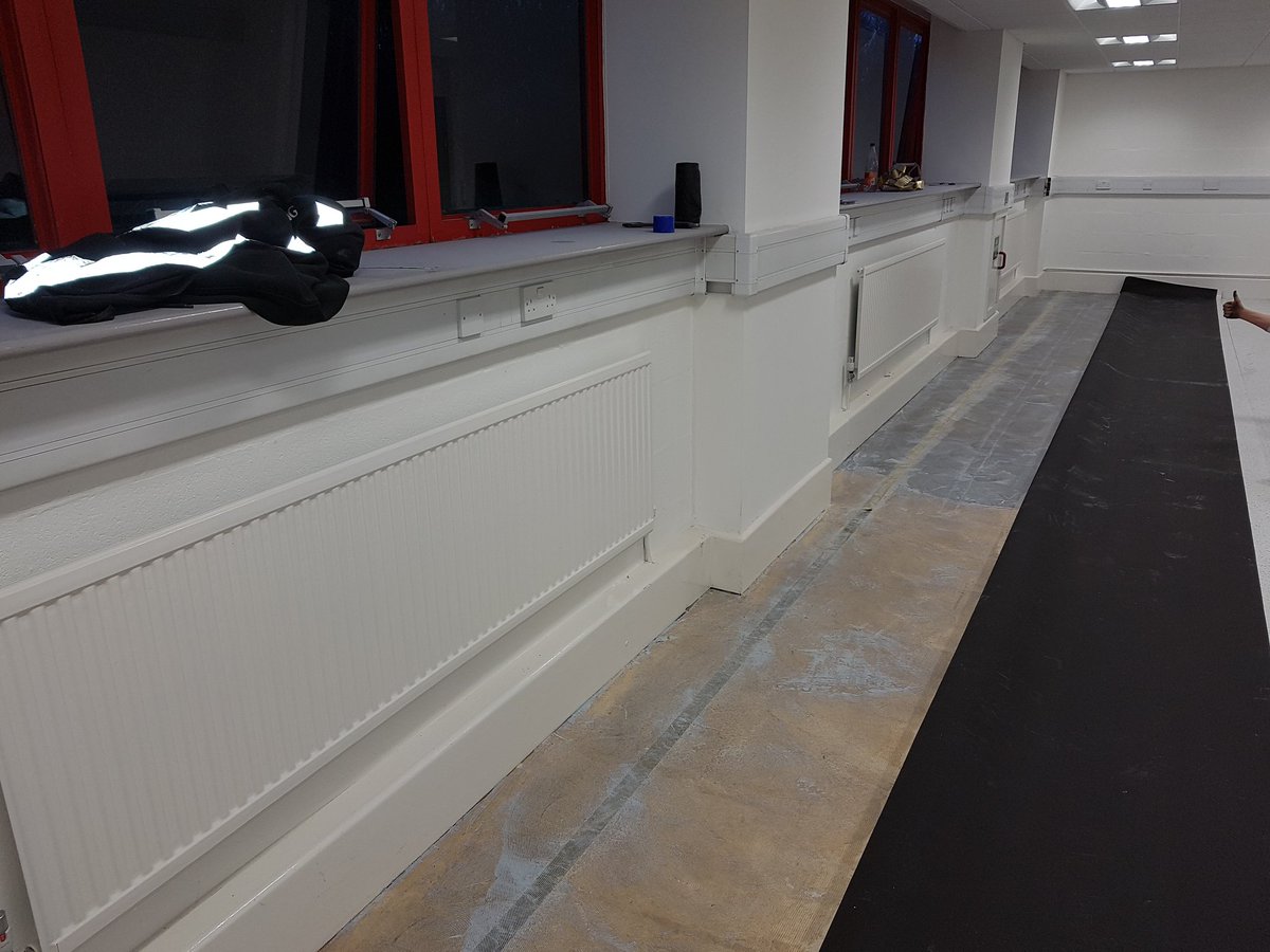 rubyflooringltd's tweet image. Lab in cumbernauld fitted with @Polyflorltd omega range and stuck with @FBallUK  57 adhesive