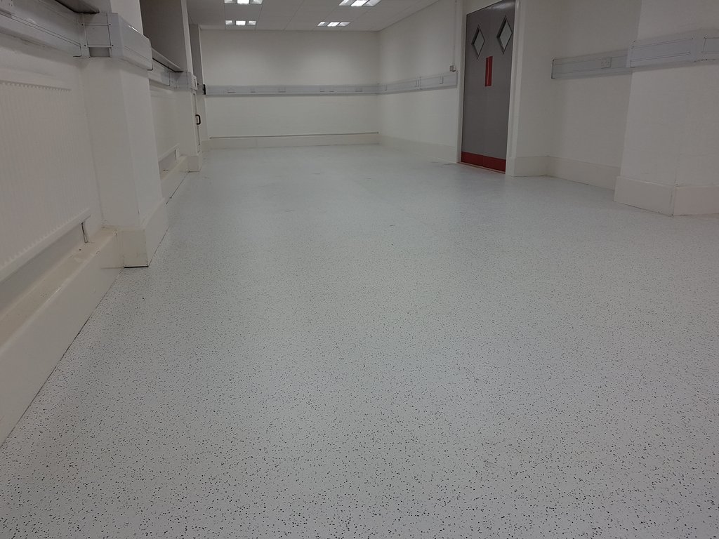 rubyflooringltd's tweet image. Lab in cumbernauld fitted with @Polyflorltd omega range and stuck with @FBallUK  57 adhesive
