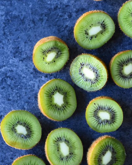 MSIfoodiesbox's tweet photo. Currently indulging in this pretty little fruit π #kiwi #fruitobsessed #healthyliving via @superfoodrunner https://t.co/gjTr21FiCX