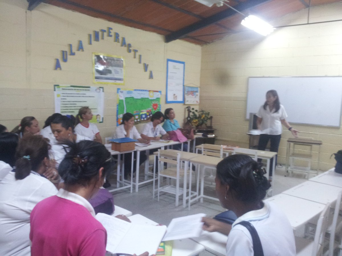 CbitCumana's tweet photo. Reunión informativa con los docentes del turno de la manana https://t.co/wrs0tiBbZz