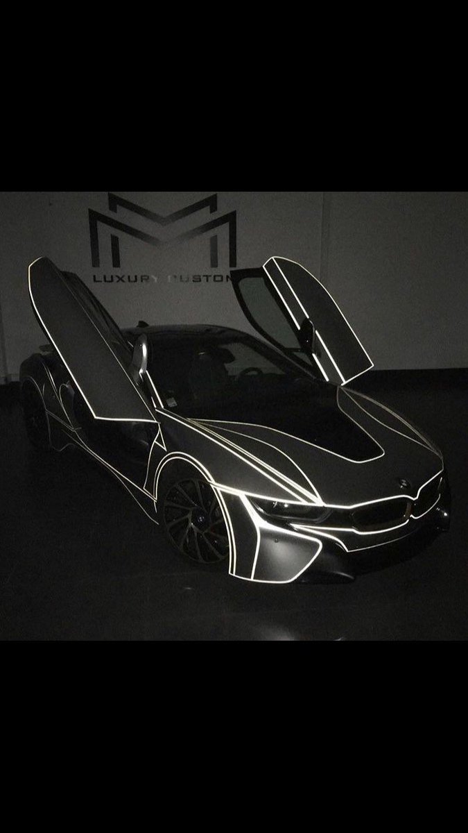 Luxuryauto3's tweet photo. I wanna take a ride in this👻 https://t.co/VlNSYV3PUi