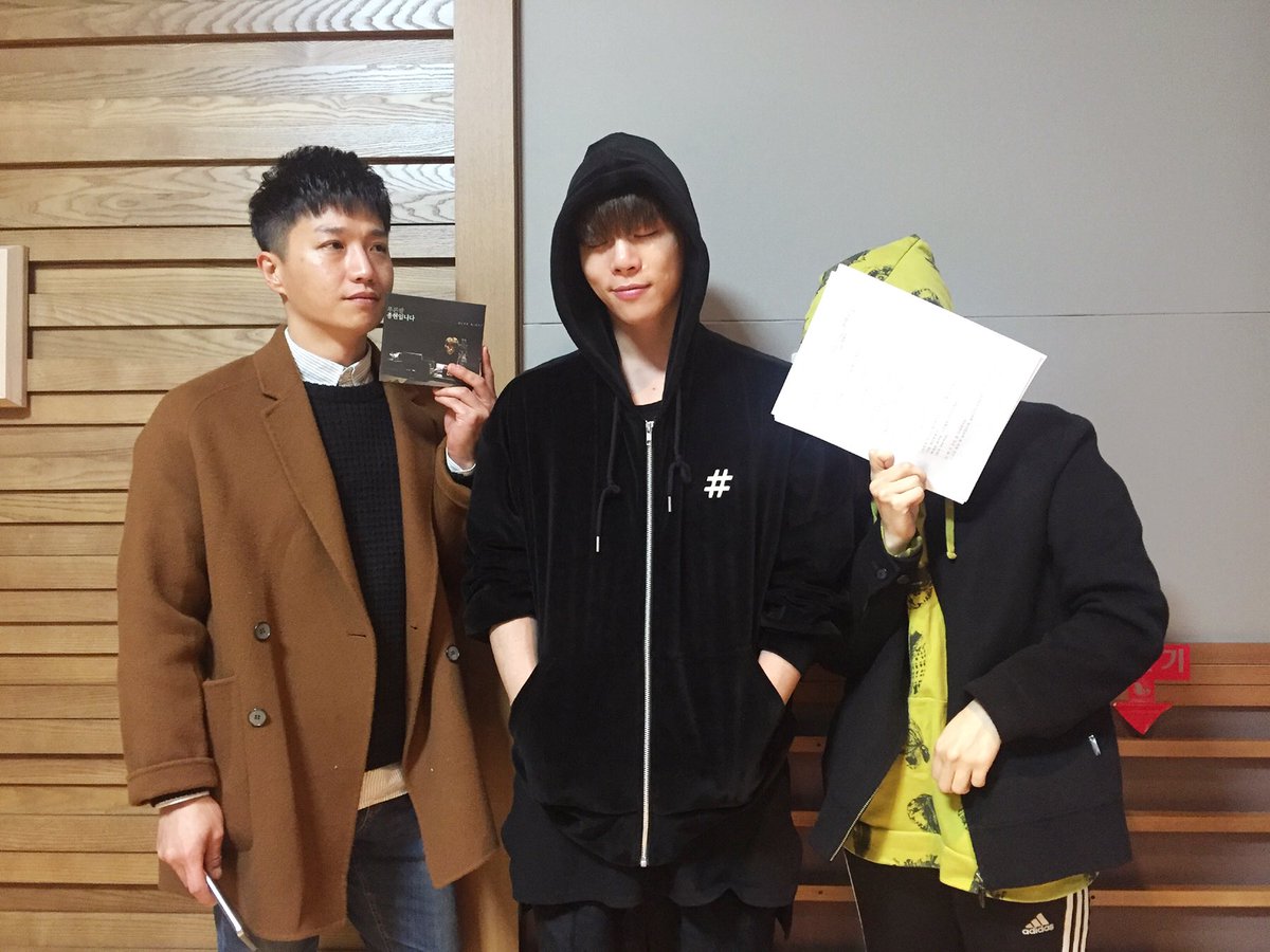 푸른밤 tweet media