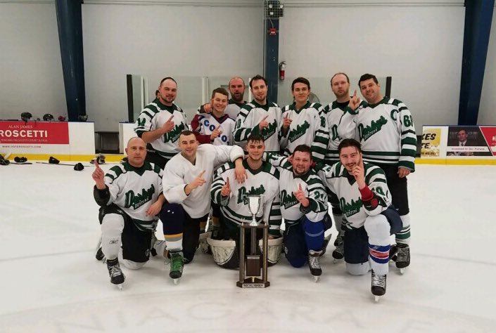 HunterOD2pt0's tweet photo. @Buccigross can Derby's dusters get a retweet for winning the Niagara Falls beer leauge cup https://t.co/S76tZNRmd3