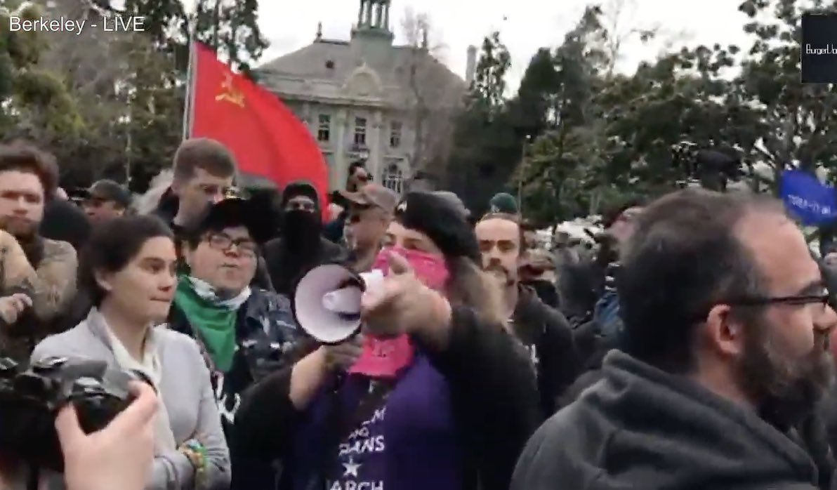 Mike_Scholes61's tweet photo. Why is it so easy for #LiberalProtestors to burn #AmericanFlags and carry #CommunistFlags and yet accuse #Trump working with Russia. 😒🤔 https://t.co/zPtgMeOP97