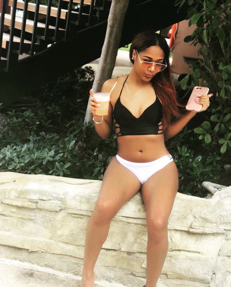 MoneyMariah407's tweet photo. Miami 🌴💰 https://t.co/SkHRQehPKD
