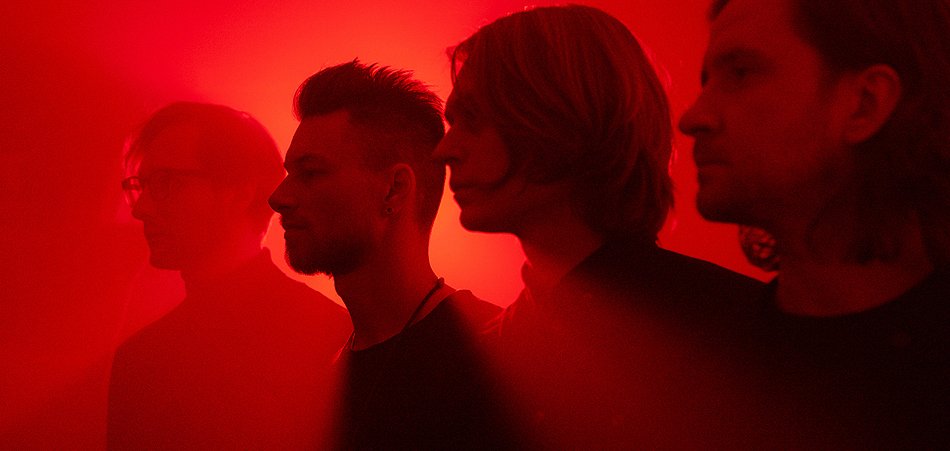 EARMILK's tweet photo. D-Pulse share official video for "Anna" [Premiere] - https://t.co/fv6l0GjrU9 @dpulseband https://t.co/MffOugcNjk