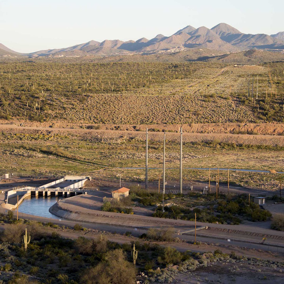CAPArizona's tweet photo. The CAP/SRP interconnect is where #ColoradoRiver water is taken from the #CAP system and is put into the #SRP system #amazinginfrastructure https://t.co/dbEIn01BCn