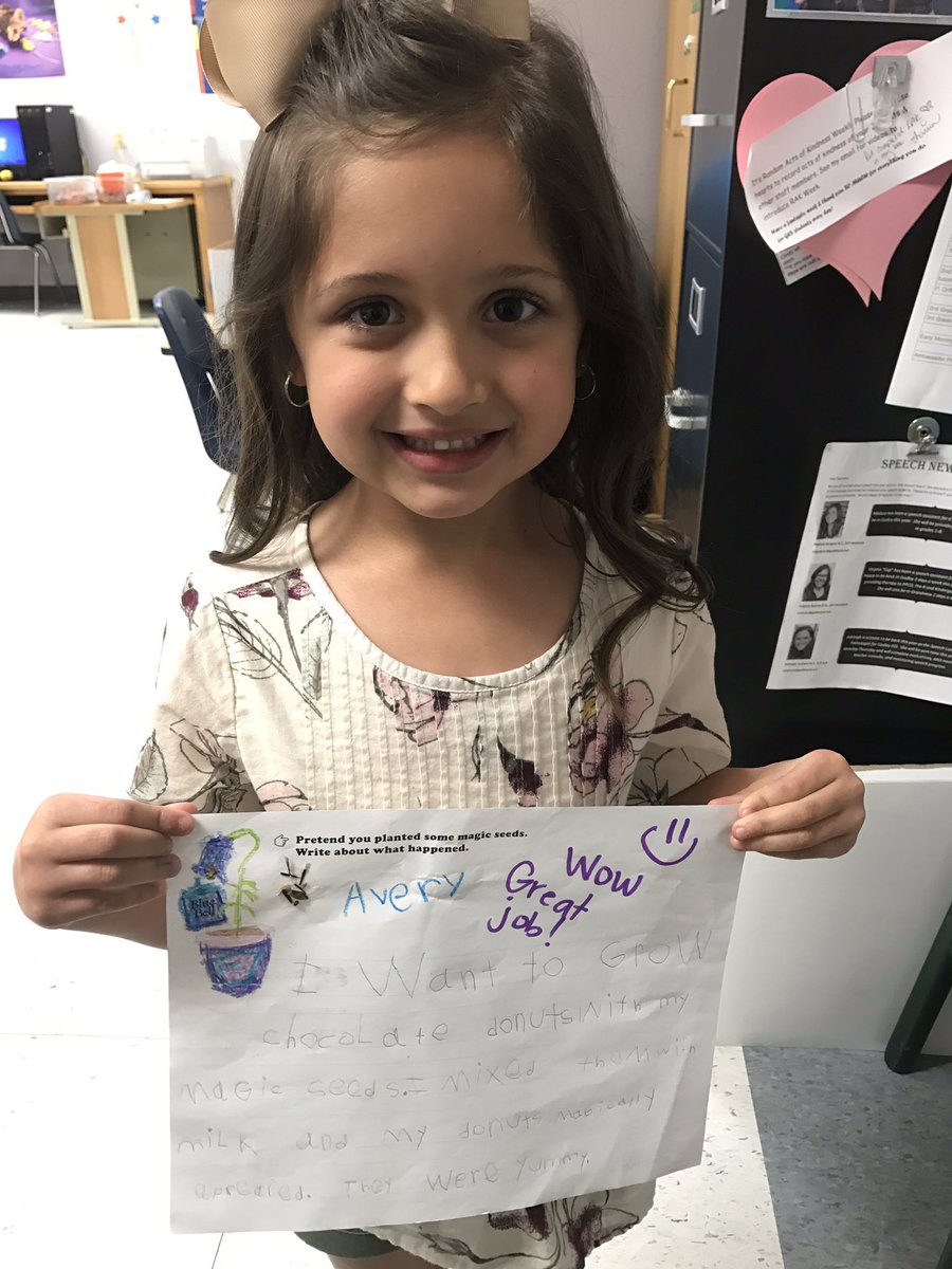 lgomez_lori's tweet photo. So proud of her for writing her amazing sentence in her classroom. Teachers working together makes a WIN WIN! @DeFoorkinder #welovecomputers https://t.co/2o8Xxw2Fyo