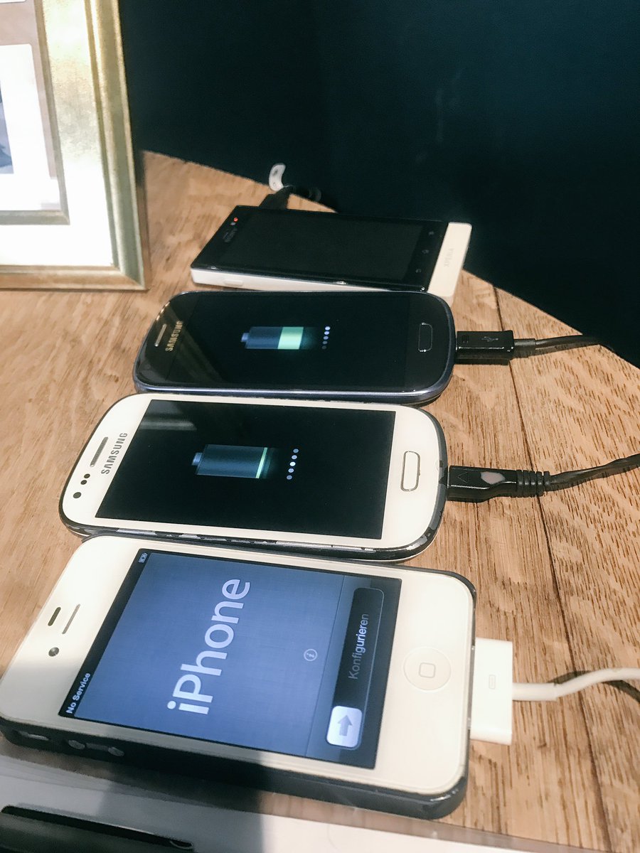 Thank you for all donations ❤📱 We're packing boxes of phones to ship off to refugees in need #refugeephones