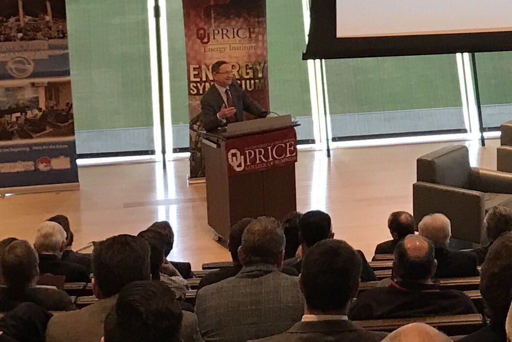 ritamurray's tweet photo. Kenneth Hersh, CEO @thebushcenter #bushcenter, compelling/convincing/excellent speaker "next gen energy industry" @ou_energy #ouenergy17. https://t.co/Dt6lRh6Ctw