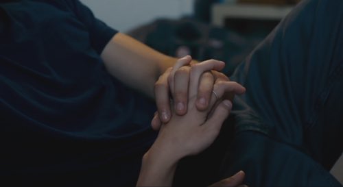 itfeelquotes's tweet photo. Love doesn't ask why, love dosen't think twice.

กับความรักอย่าถามว่าทำไม
กับความรักอย่าคิดซ้ำ https://t.co/w7yl6eazLR