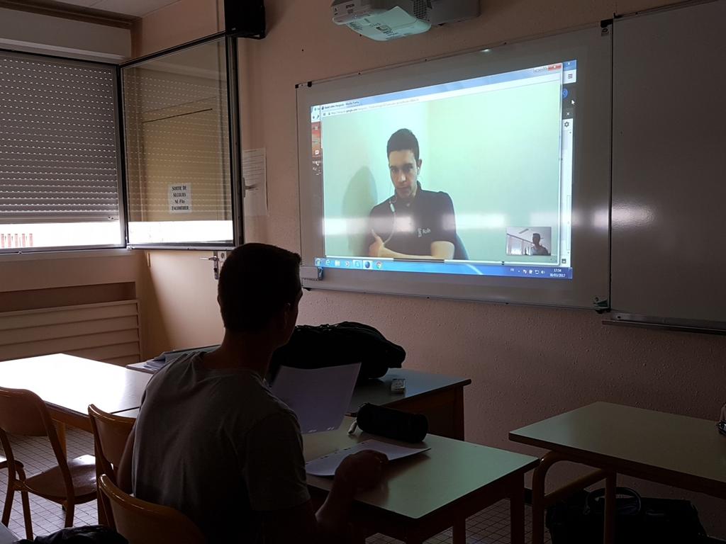 LyceeNogaro's tweet photo. Tutorat entre un lycéen de TS de Nogaro et un étudiant de l'ISAE situé à  Bristol. Merci les cordées de la réussite https://t.co/RtR2F7EtnB