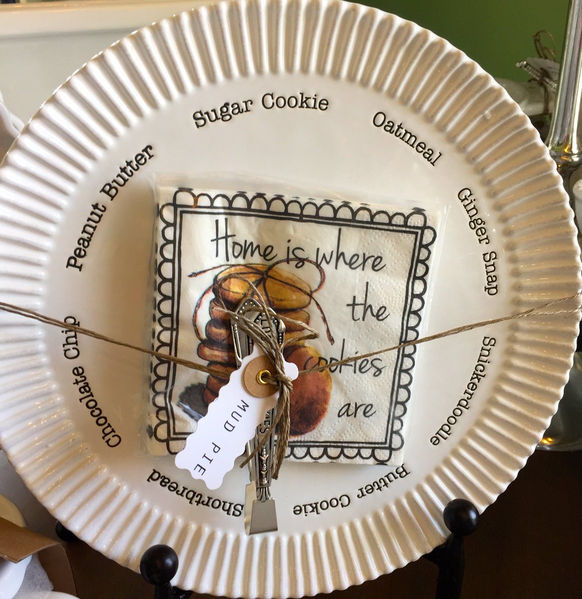 IvyCottageColl's tweet photo. Need a super cute hostess gift? Love this cookie set! @MudPieGift #gifts #hostessgifts #cookies #home #homeiswherethecookiesare https://t.co/TML17wuBp7
