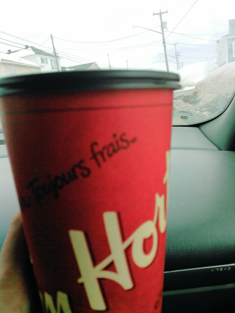 JimminyMagee's tweet photo. Took a little run to town for a #Coffee w/ @FrugalCouponMum before getting the kids π #MyCanadianCoffeeRun https://t.co/740qFnPJZa