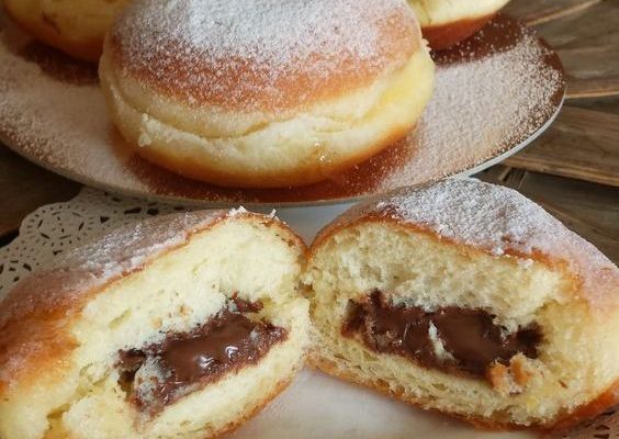 ElNacionalWeb's tweet photo. Prepara estas ricas bombas rellenas con chocolate 😍 https://t.co/L7f6dt76r9 https://t.co/9bfs9vkCir (Vía @EMEdeMujerUSA)