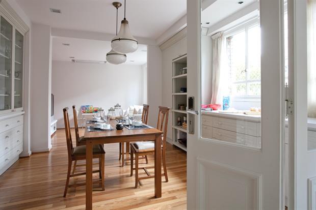 ¡Hora del almuerzo! Seleccionamos mesas de comedor con protagonismo para este ambiente central. Mirá la galería: bit.ly/2nk7NIu