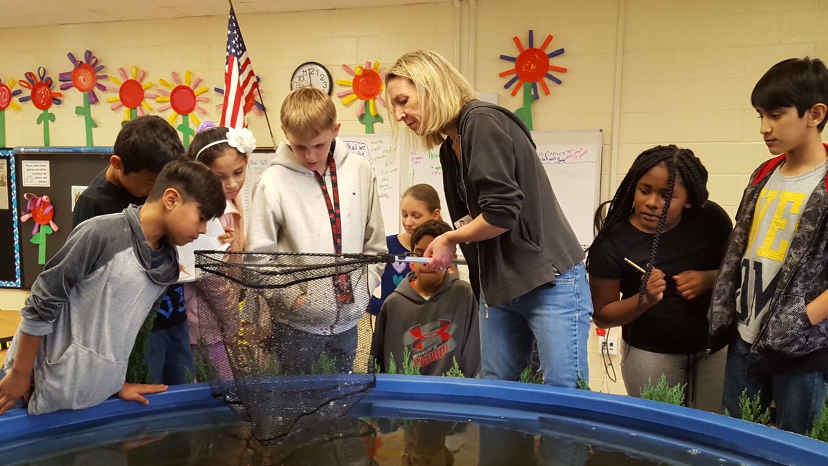 REESpbl's tweet photo. Another of @SeeverM weighing and measuring in the lab! @RiverEves https://t.co/KRsdsNCmwM