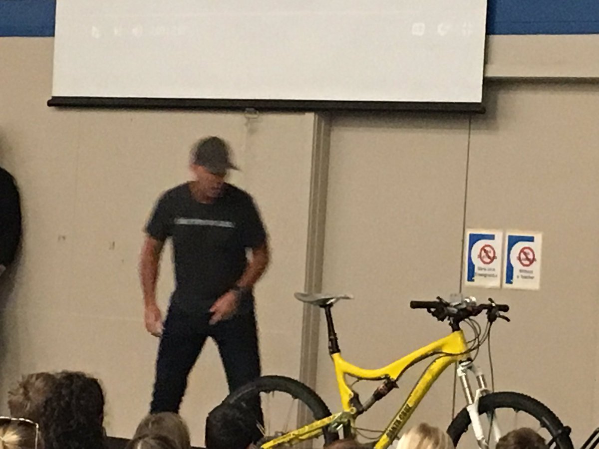 Carol_kcnr's tweet image. At PJ #project529 registering bikes 2 protect their investment removing barriers 2 #cycling2school @WestVanPolice