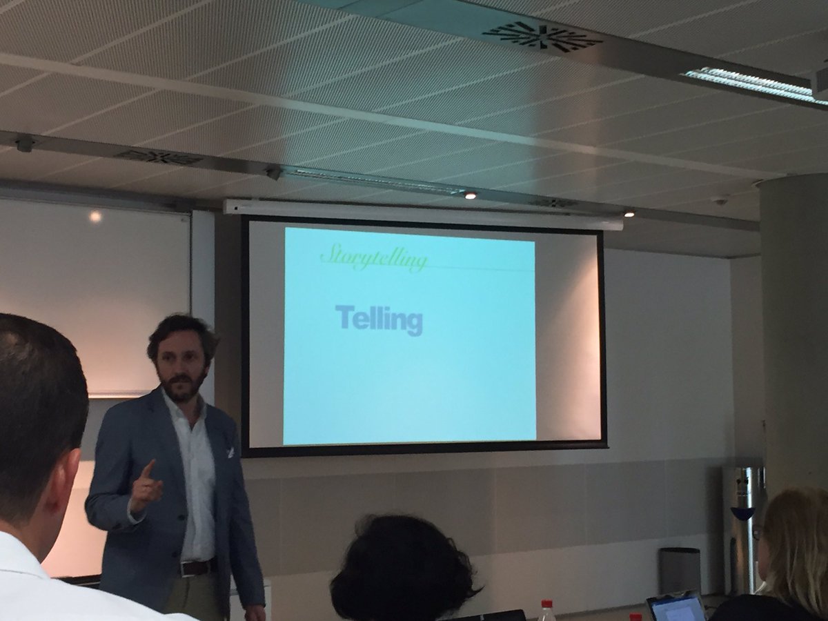 PilarCastroGlez's tweet photo. Enjoying with @jamunizve talking about #storytelling #branding #MedingeGroup at @LoyolaAnd https://t.co/saiHRfxtEy