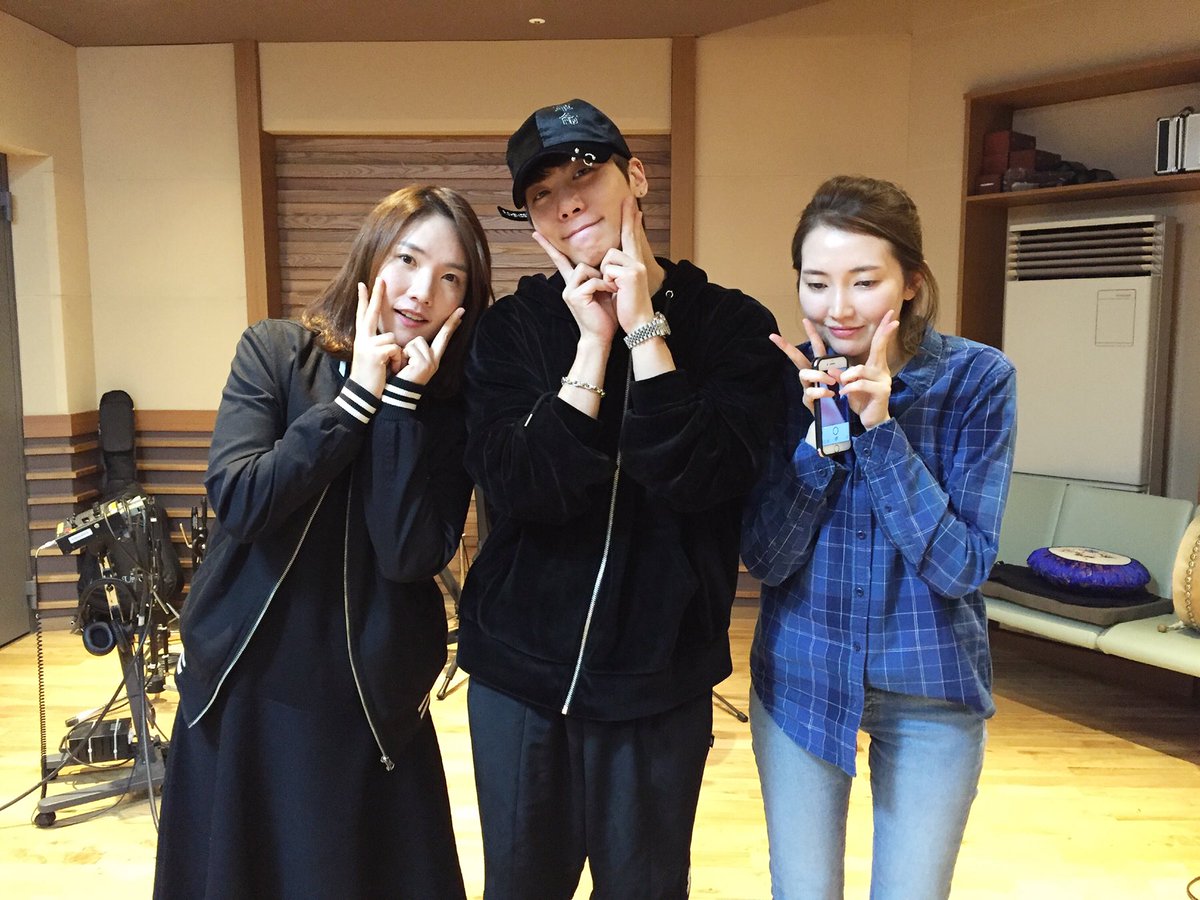 푸른밤 tweet media