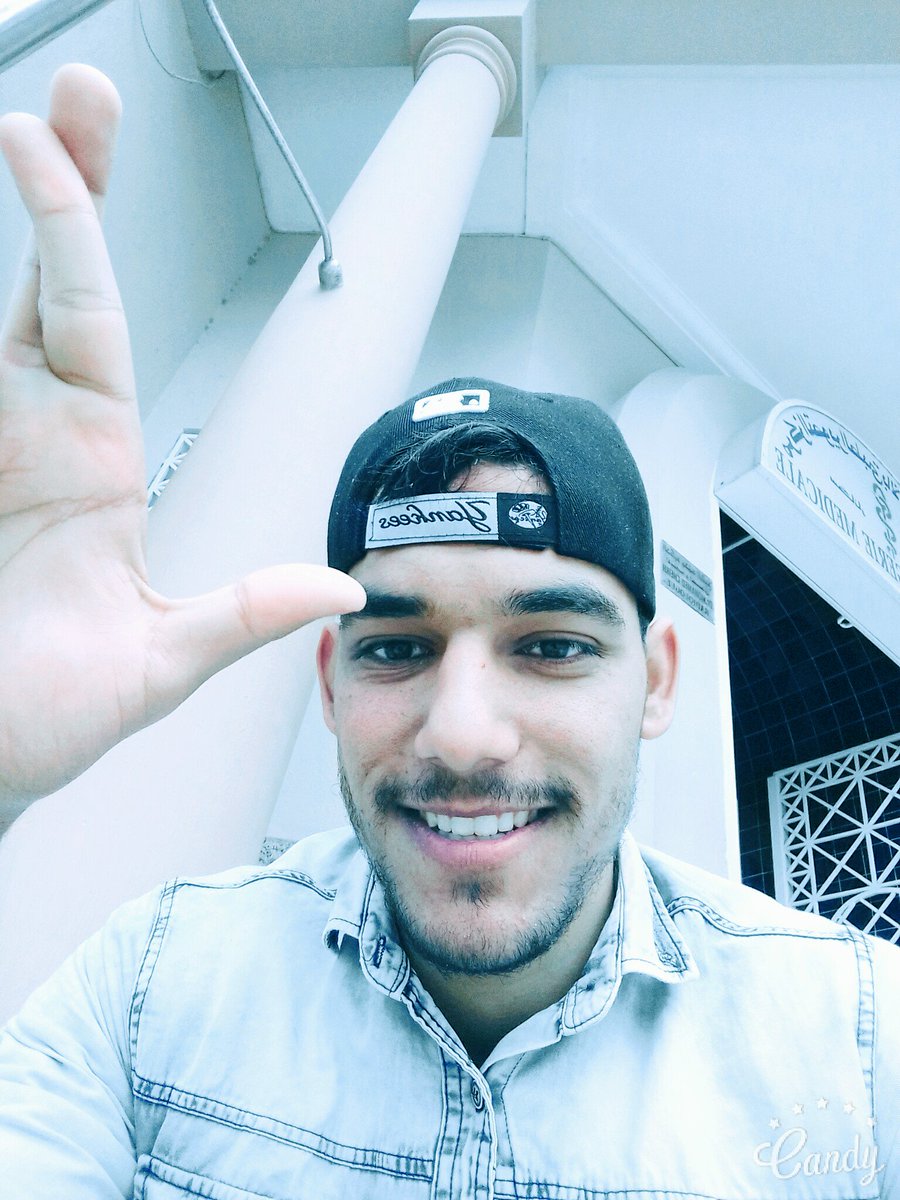 montaassarr's tweet photo. @bruluxx le signe du big @bruluxx
#bigrapper #flux #BiggestDebate #likeforfolow #LikeForLikes #folome #folowers https://t.co/6gffixZF2G