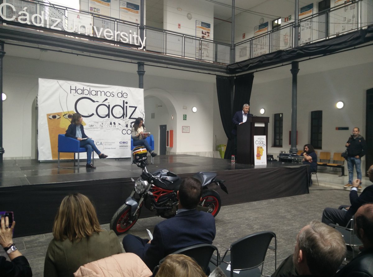 Estamos #HablandoDeCadizCon <a href="/Aliciasornosa/">Alicia Sornosa</a> en la <a href="/univcadiz/">Universidad de Cádiz</a>