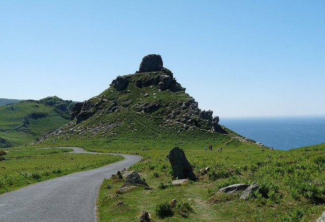 #EnglishTourismWeek get to know #Exmoor better #ExploreLocal for the stunning coastal views #ValleyofRocks