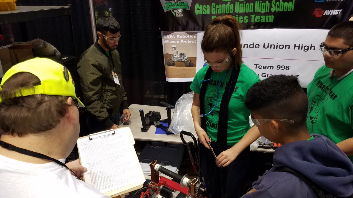 jhmorris's tweet image. The 1st day at the Idaho Regional - getting the robot inspected and ready for practice matches. #MechaKnights996 #cvhsengineering