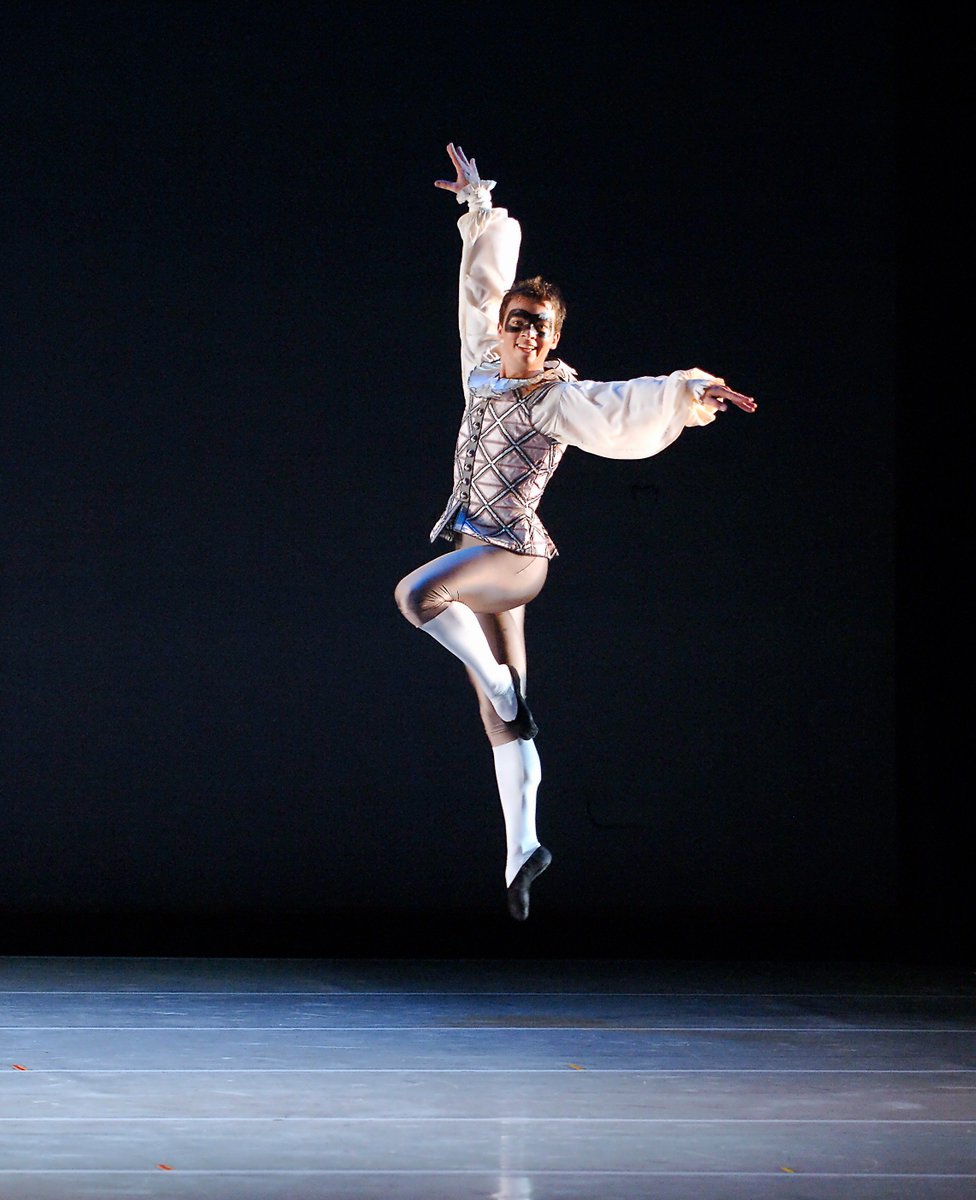 FortWorth_Now's tweet photo. New ballet: https://t.co/QrlBMofAkv - RT @TomKilps Harlequinade at Texas Ballet Theater #TBThursday https://t.co/CvRCKLRHEd