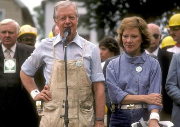 Habitat_org's tweet image. #TBT. Some 150 volunteers joined President Carter and his wife Rosalynn at the 1986 #HabitatCWP in Chicago. habitat.ngo/e