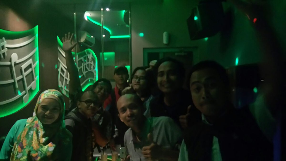 curlytos's tweet photo. Hepi sing a song... https://t.co/oNurT4mWRY