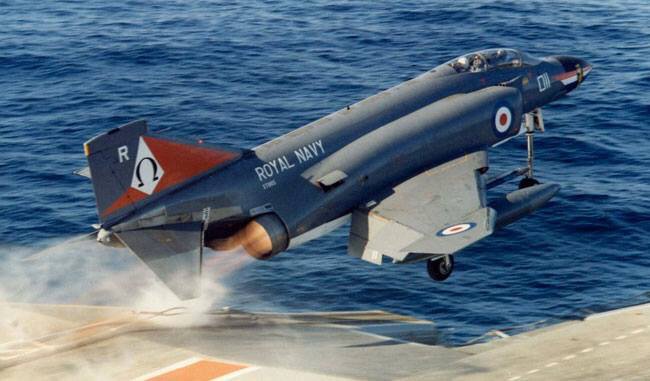 CcibChris's tweet photo. Off the waist. Ark Royal 1975 https://t.co/8cozH2lDuh