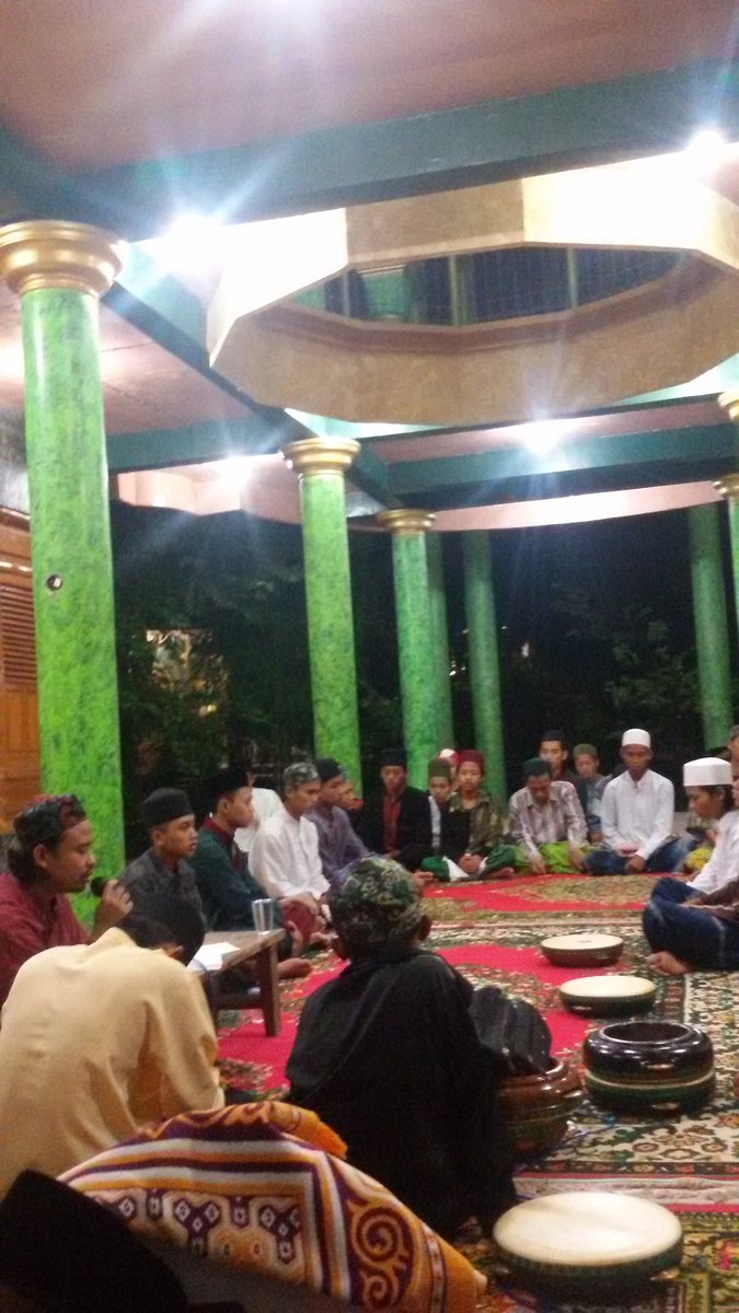 Neackragieldwe's tweet image. Acara rutinan setiap malam jum.at di ponpes AL asy'ary ceweng sendangrejo dander bojonegoro