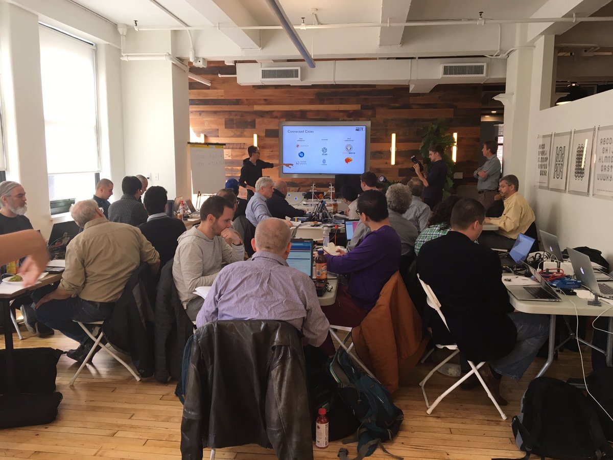 kevinpei2001's tweet photo. @SamsungIoT Samsung NEXT workshop for startup companies in NYC just started! https://t.co/ntrWWlDwSO
