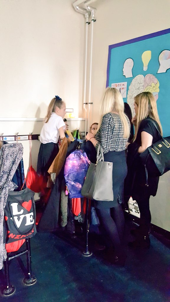 SCOS_Tekakwitha's tweet photo. What a day! Parents try and solve the mystery! #enterpriseweek2017 https://t.co/BQz0RXlCFC