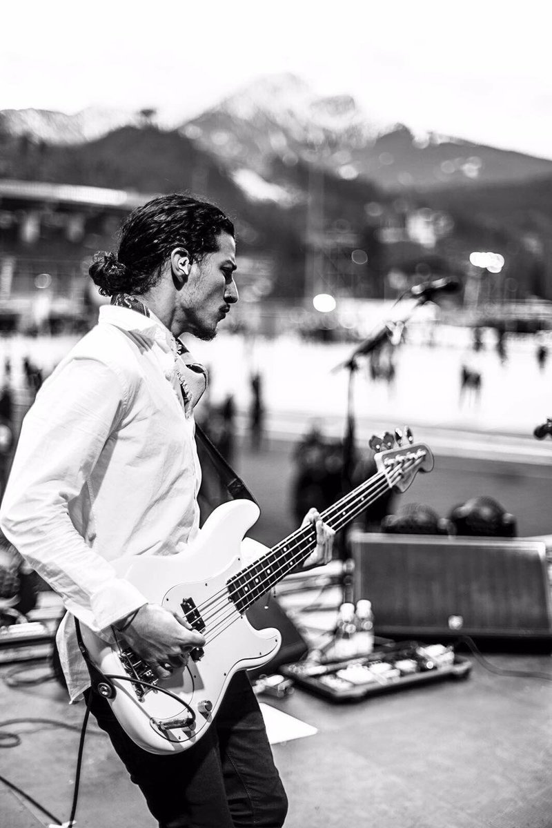 THEHUNNABAND's tweet photo. You float across the room, you wear the same perfume, like you use to... | #HUNNATOUR |
Hunna Tickets - https://t.co/3FvDNw7zAi https://t.co/HD2Sg9uztM