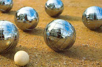 HartvanLoil's tweet photo. Sv. Loil heeft sinds kort ook 2 schitterende petanque banen. feestelijke introductie hiervan op 14 april (13.30 uur), iedereen is welkom! https://t.co/zHwze3cfId