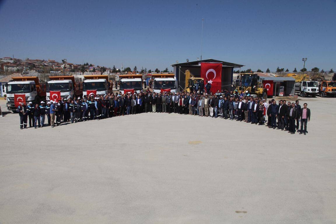 Başkan Kurt;
“Taşeron meselesi çözülmediği sürece 50 tane boğaz köprüsü de yapılsa işe yaramaz” facebook.com/odunpazaribele…