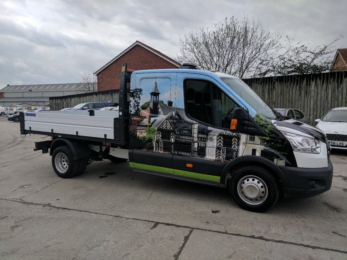 Wefitgraphics's tweet photo. A smart tipper wrap installed by the lads today for #vanwrap https://t.co/H4A7fgbNah