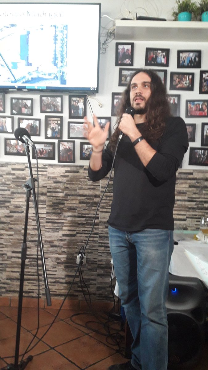 vivipgeo's tweet photo. El gran @salva_cv hablando sobre Ludoteca escolar en #innobartorrelodones @pdielencinar @innobaredu https://t.co/we2nTSetQC