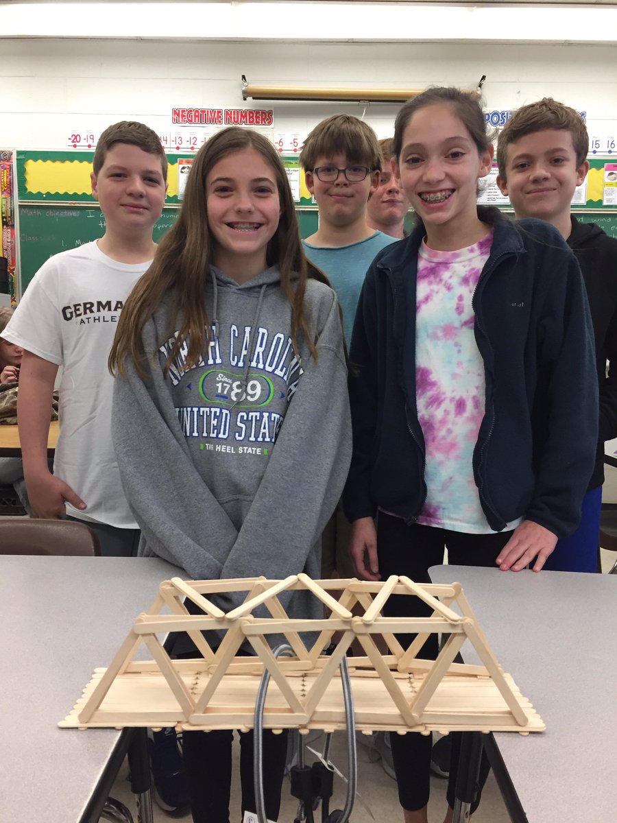 6th <a href="/RivRaiders/">Riverdale Raiders</a> STEMers building 💯 lbs test bridges out of just popsicle sticks and glue. These were two of the best. #EngageTheRaider