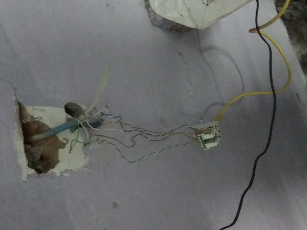 neo1769's tweet photo. #NITB_INJUSTICE @PrakashJavdekar  @PMOIndia @udsrk555 
other nit 10 -15Mbps 
Pehle lan port Lga lo beta Manit https://t.co/eYEFMFkWwk