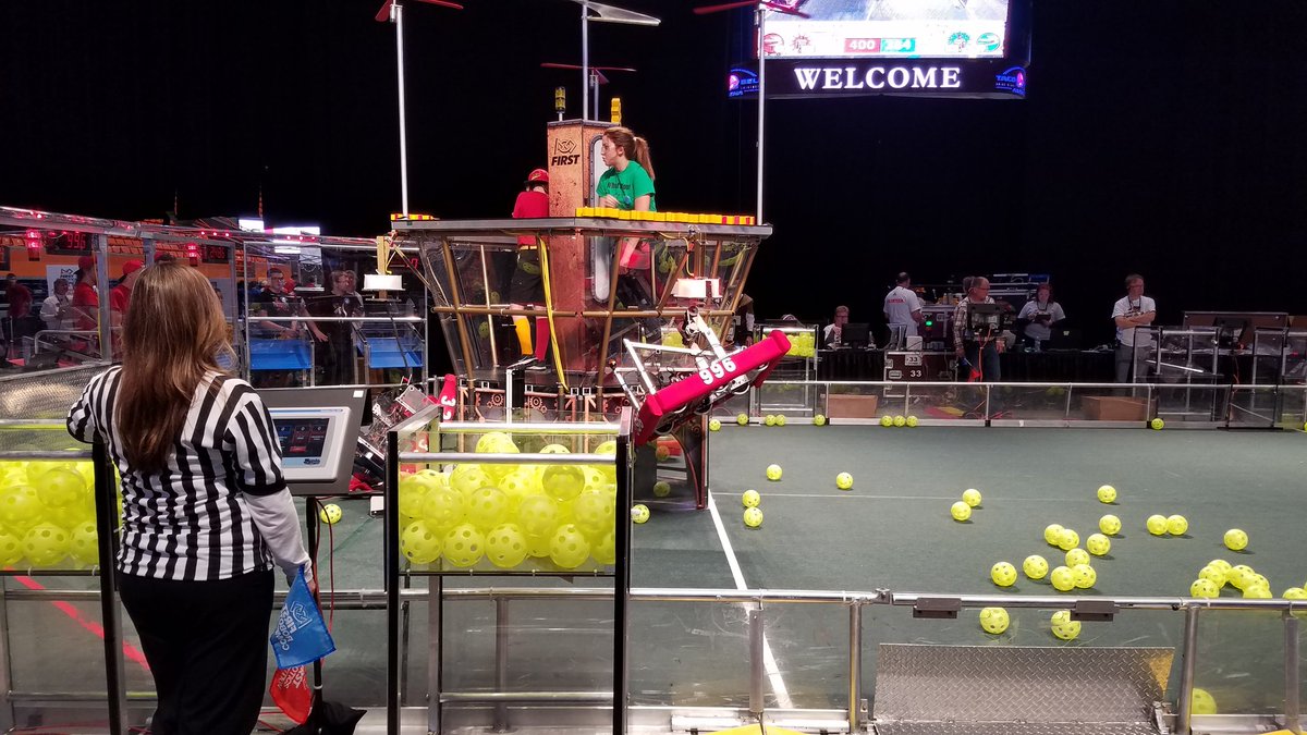 jhmorris's tweet image. Practice matches are going well, but the intermittent fault is back. #MechaKnights996 #cvhsengineering