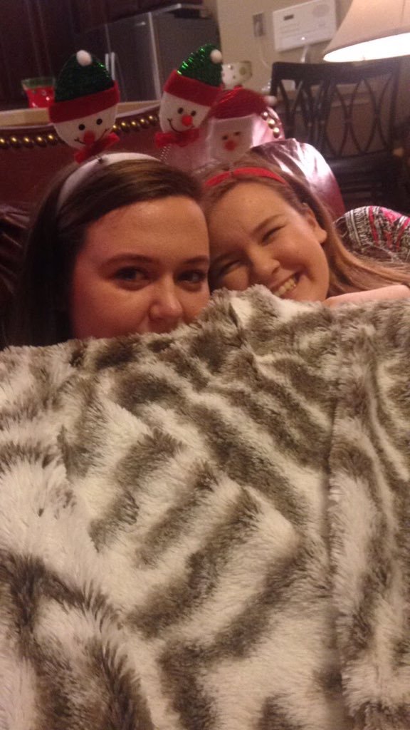 lyonscath's tweet photo. So old !!!!!! Happy bday to my best buddy😽😽 #swoooooop https://t.co/lWM5YOcCJK