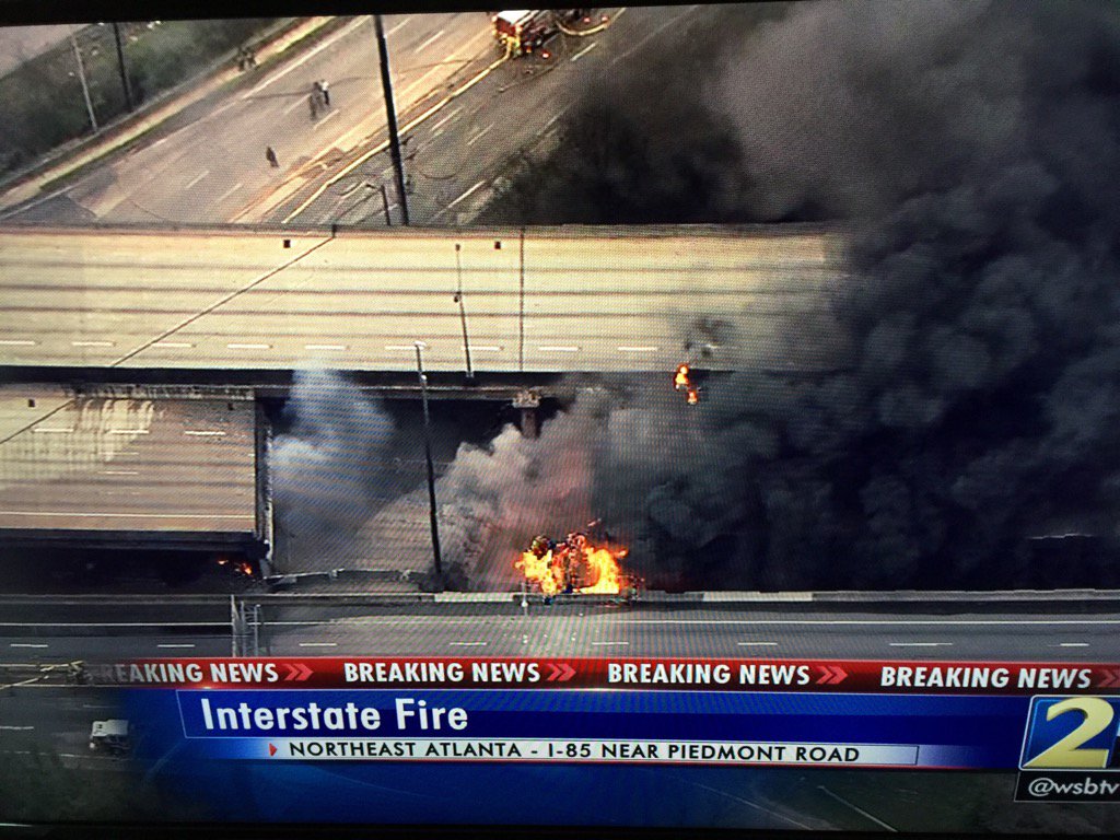 Incendio fa crollare parte di autostrada I-85 ad Atlanta